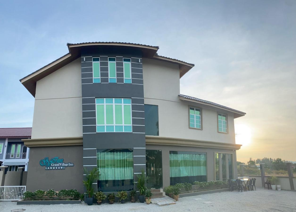 Grand Village Inn Пантай Ченанг Екстериор снимка